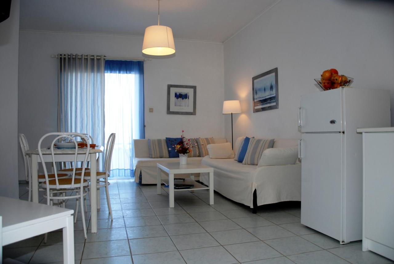Villa Fleria Seaside Studios&Apts Gerani  Esterno foto