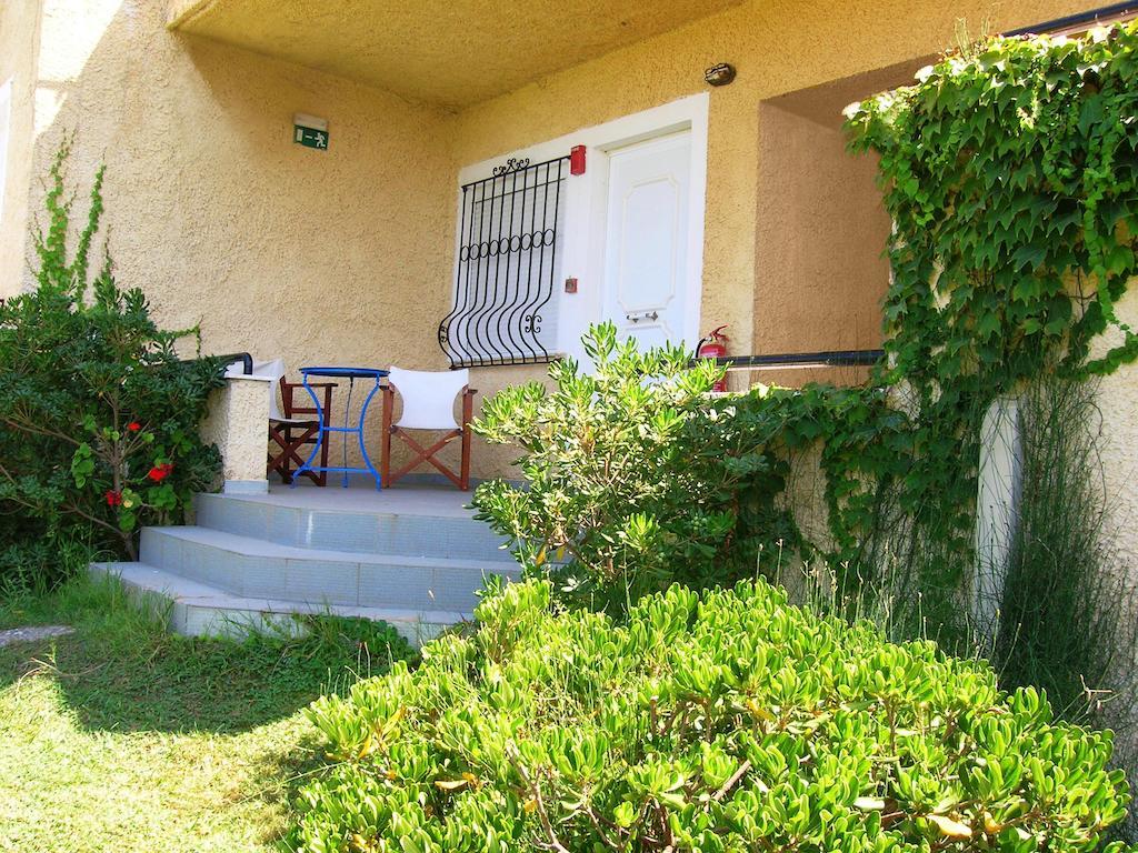 Villa Fleria Seaside Studios&Apts Gerani  Esterno foto