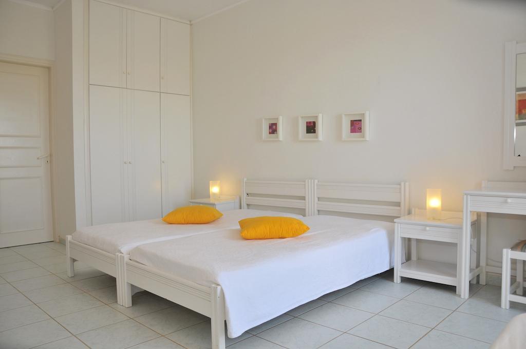 Villa Fleria Seaside Studios&Apts Gerani  Esterno foto