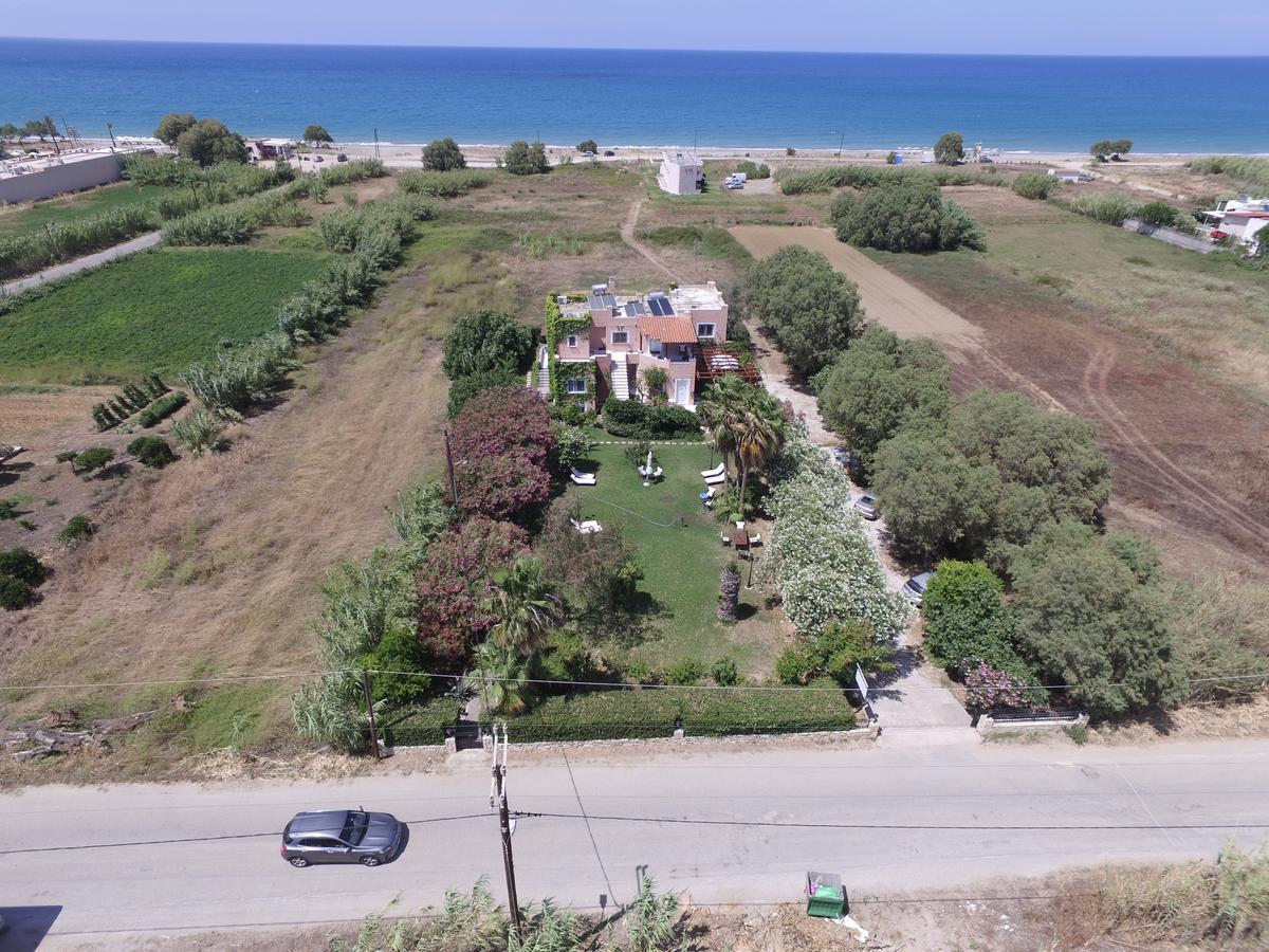 Villa Fleria Seaside Studios&Apts Gerani  Esterno foto